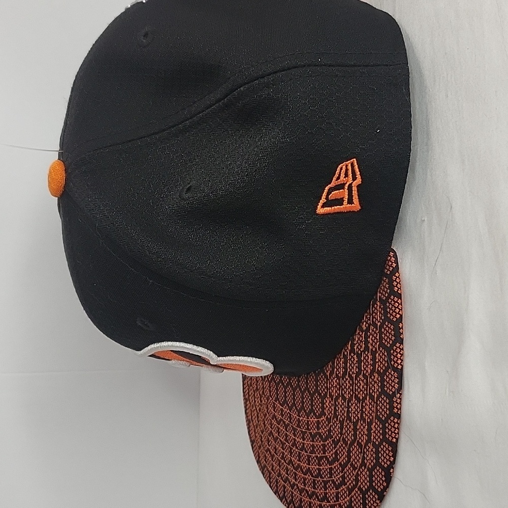 Hat - Picture 4 of 8
